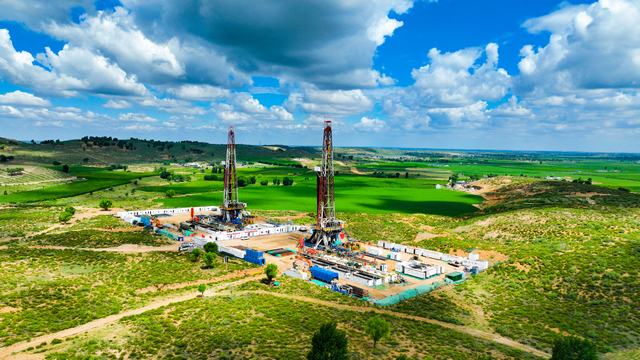 1733731157921725.jpg 长庆油田科技助力实现低碳转型发展。黄陈晨 摄.jpg