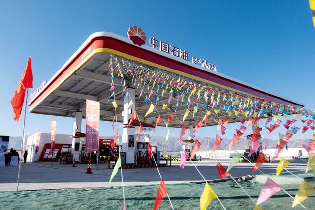 中国石油62年为西藏保供超2000万吨.jpg