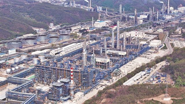 新建120万吨年乙烯装置全貌.jpg