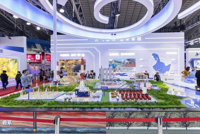 图为中国石油展位.jpg