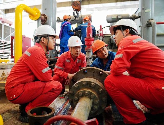 1749458952110473.jpg 11天“特种兵式”增压机组年保除隐患助生产图一.jpg