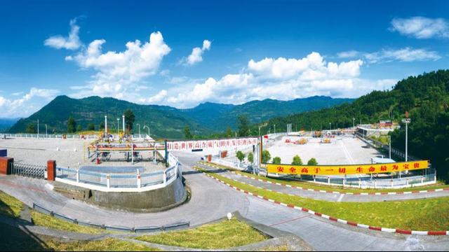 中原油田_爱奇艺.jpg