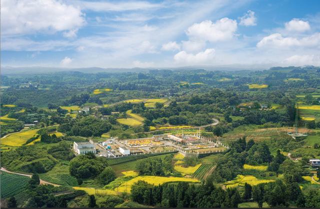 1759047860194996.jpg 西南油气田公司威202-1中心站(黄文俊 摄).jpg