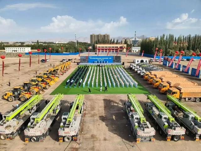 塔河炼化一体化项目在新疆库车开工.谢超 摄.jpg