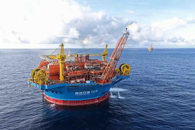 1759048044743006.jpg “海葵一号”和“海基二号”投产一年以来运行良好,产量超预期。1.jpg