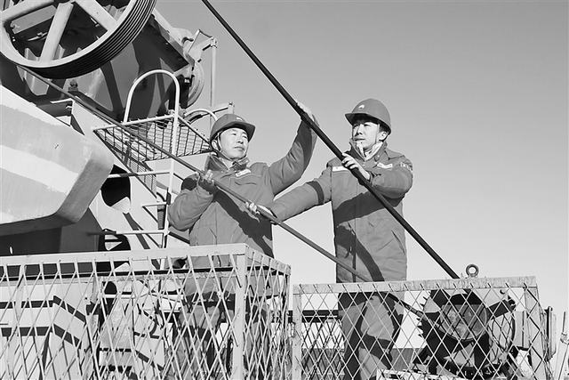 1765783991185930.jpg 鏖战寒冬 党员带头.jpg