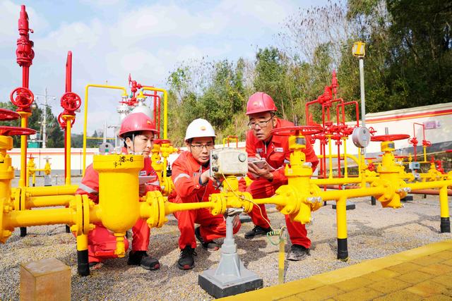 1768202439695497.jpg 重庆气矿2025年天然气安全生产圆满收官图三.jpg