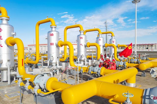 1773039424741471.jpg 塔里木油田西气东输第一站开展入冬前联合安全检查,夯实冬季保供安全基础。_爱奇艺.jpg