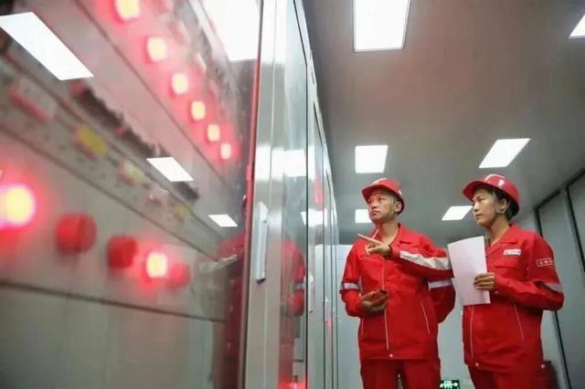吉林油田“三线”并进跑出“超”速度_爱奇艺.jpg